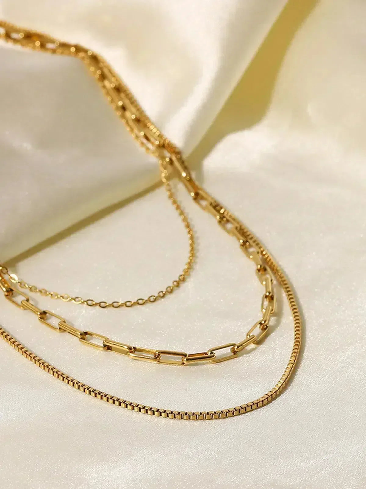 Laagjesketting - Stijlvolle en Parijse elegantie