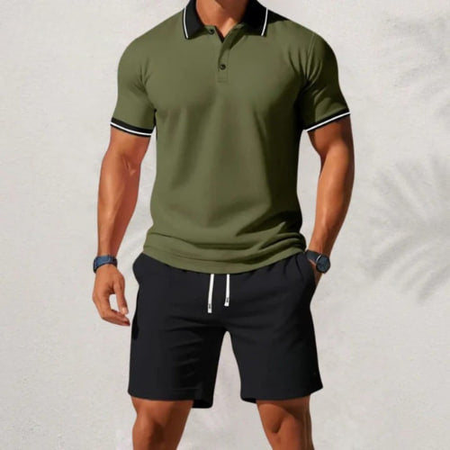 Set van poloshirt en shorts